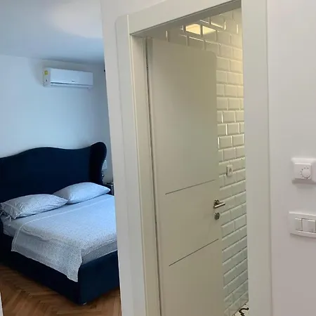 Anna Apartment